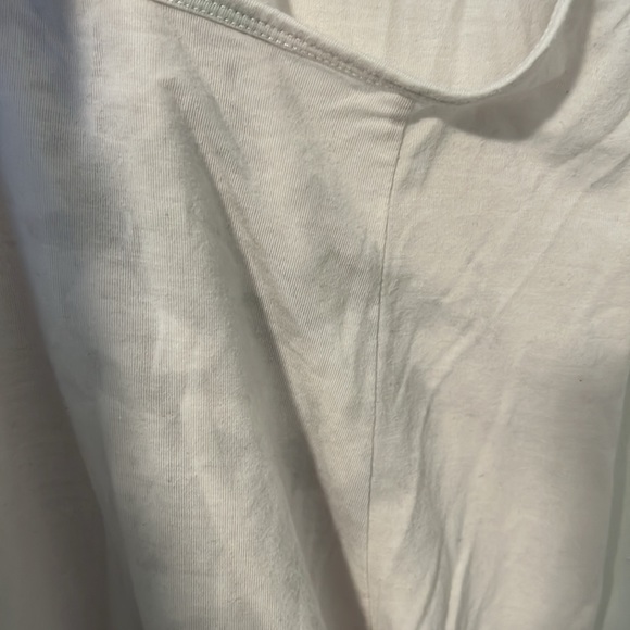 Lightly stained Peloton tank - Picture 5 of 5